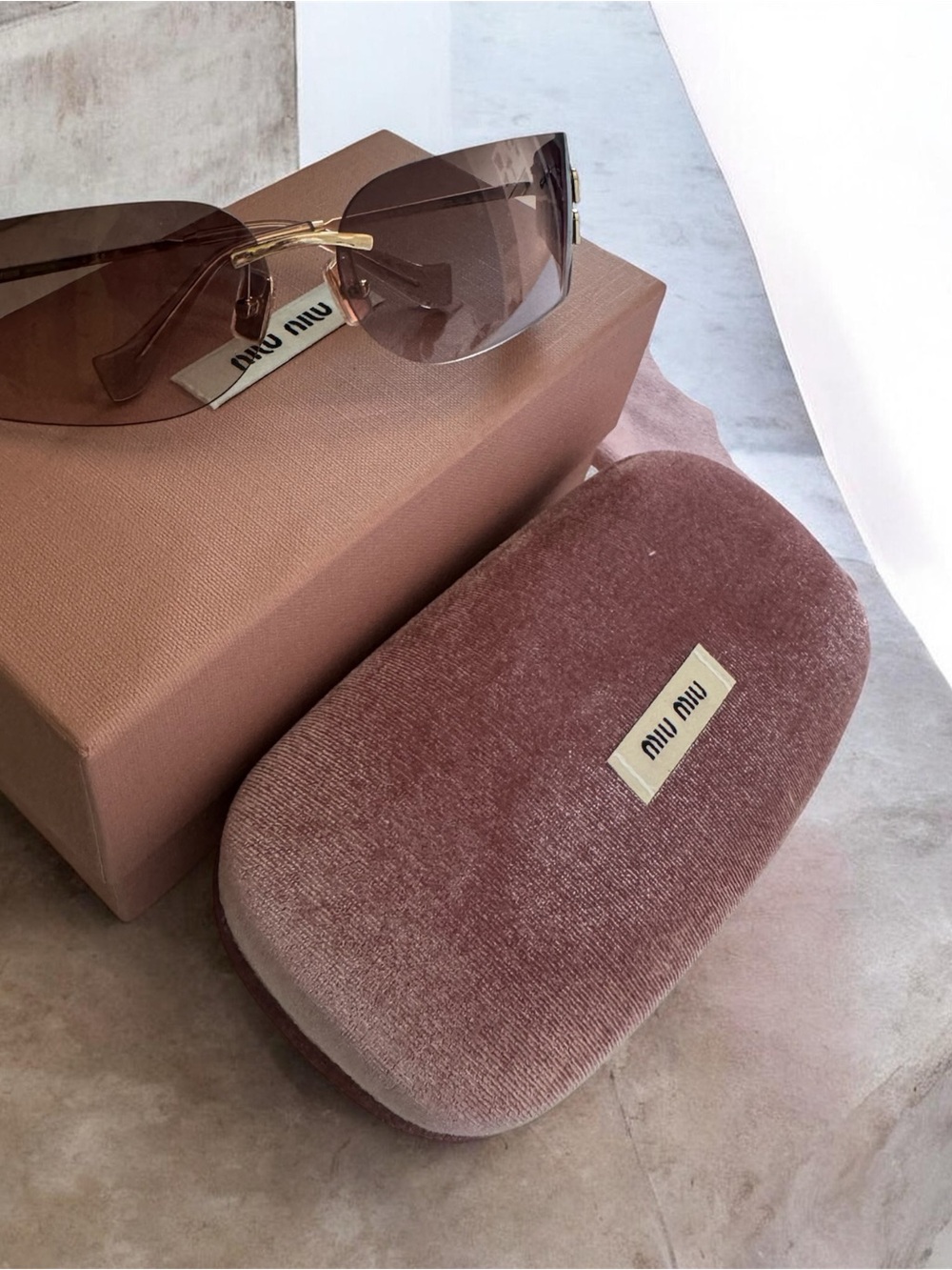 Miu Miu style Gold & Brown Rimless Sunglasses with Logo Temples - Picture 2 of 3